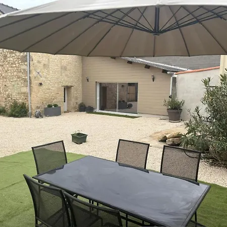 Holiday home Authentique Ferme Viticole Renovee Anjou Les Verchers-sur-Layon
